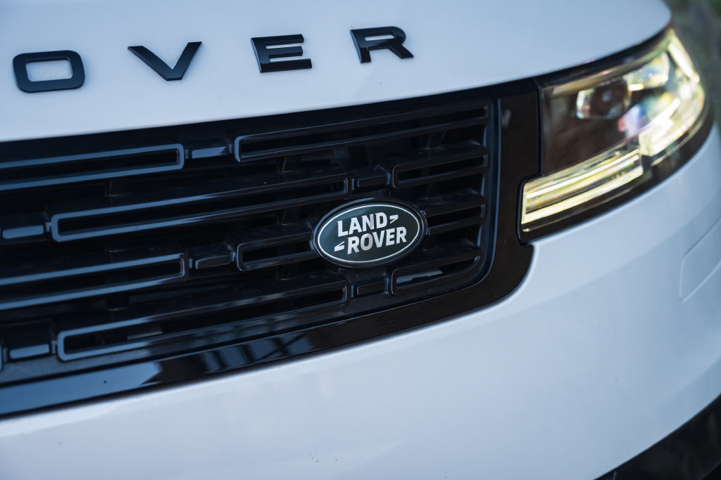 Used 2025 Land Rover Range Rover Sport Dynamic SE AWD/4WD image 15