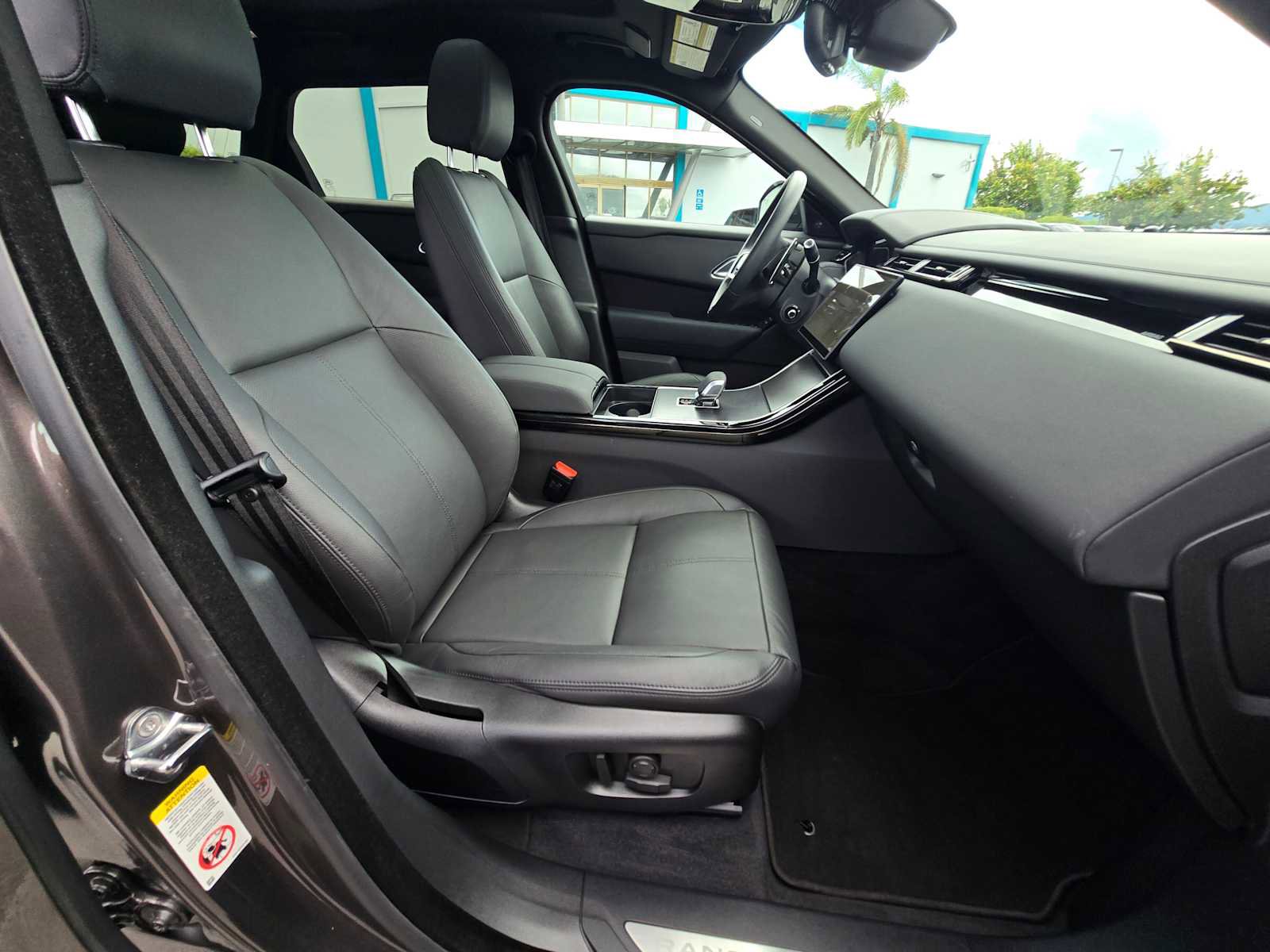 Used 2026 Land Rover Range Rover Velar Dynamic SE AWD/4WD image 11