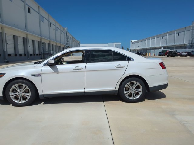 Used 2017 Ford Taurus SEL w/ Equipment Group 201A FWD image 8