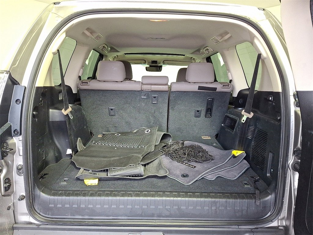 Used 2023 Lexus GX 460 Premium image 32