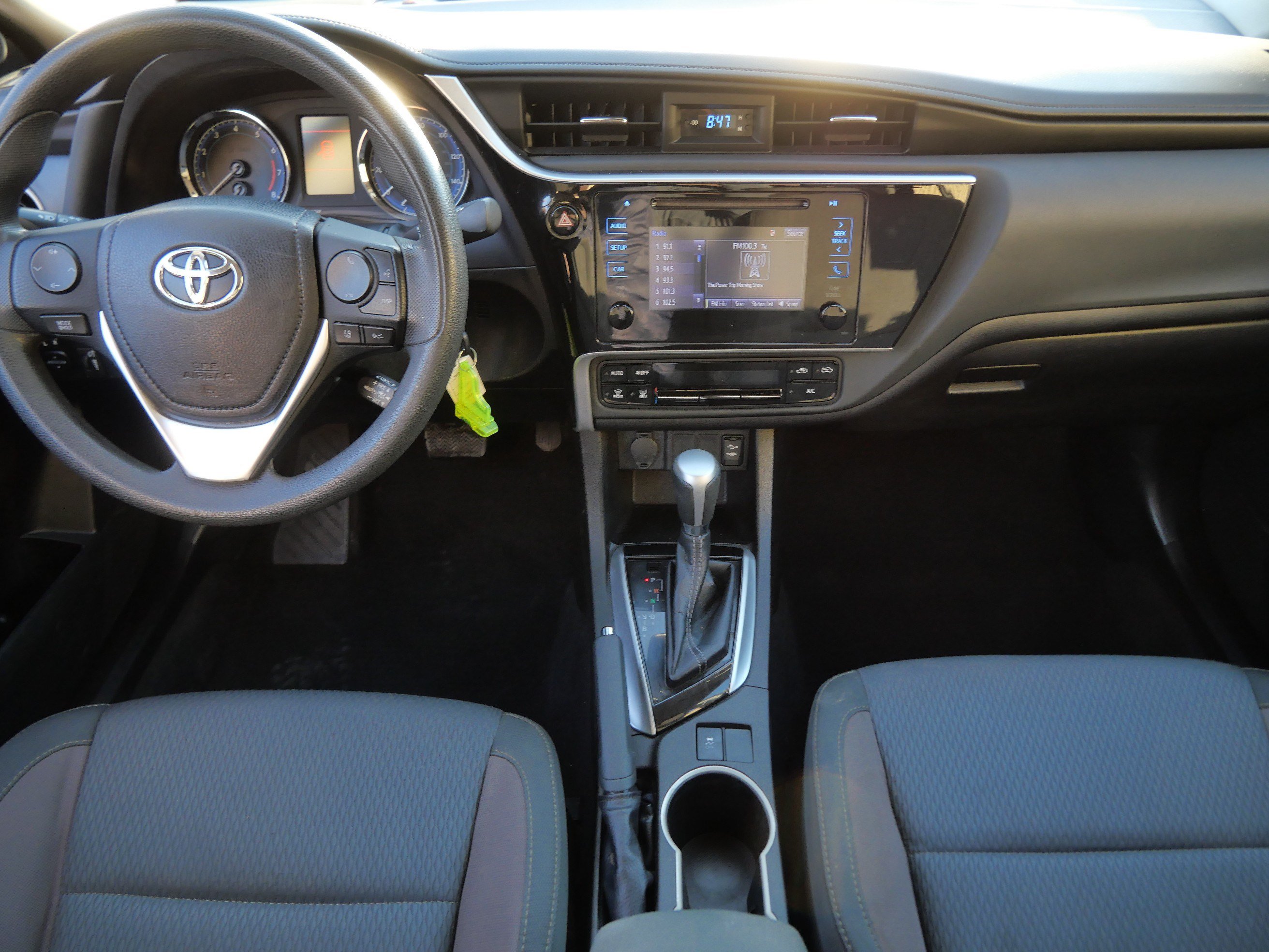 Certified 2019 Toyota Corolla LE FWD image 10