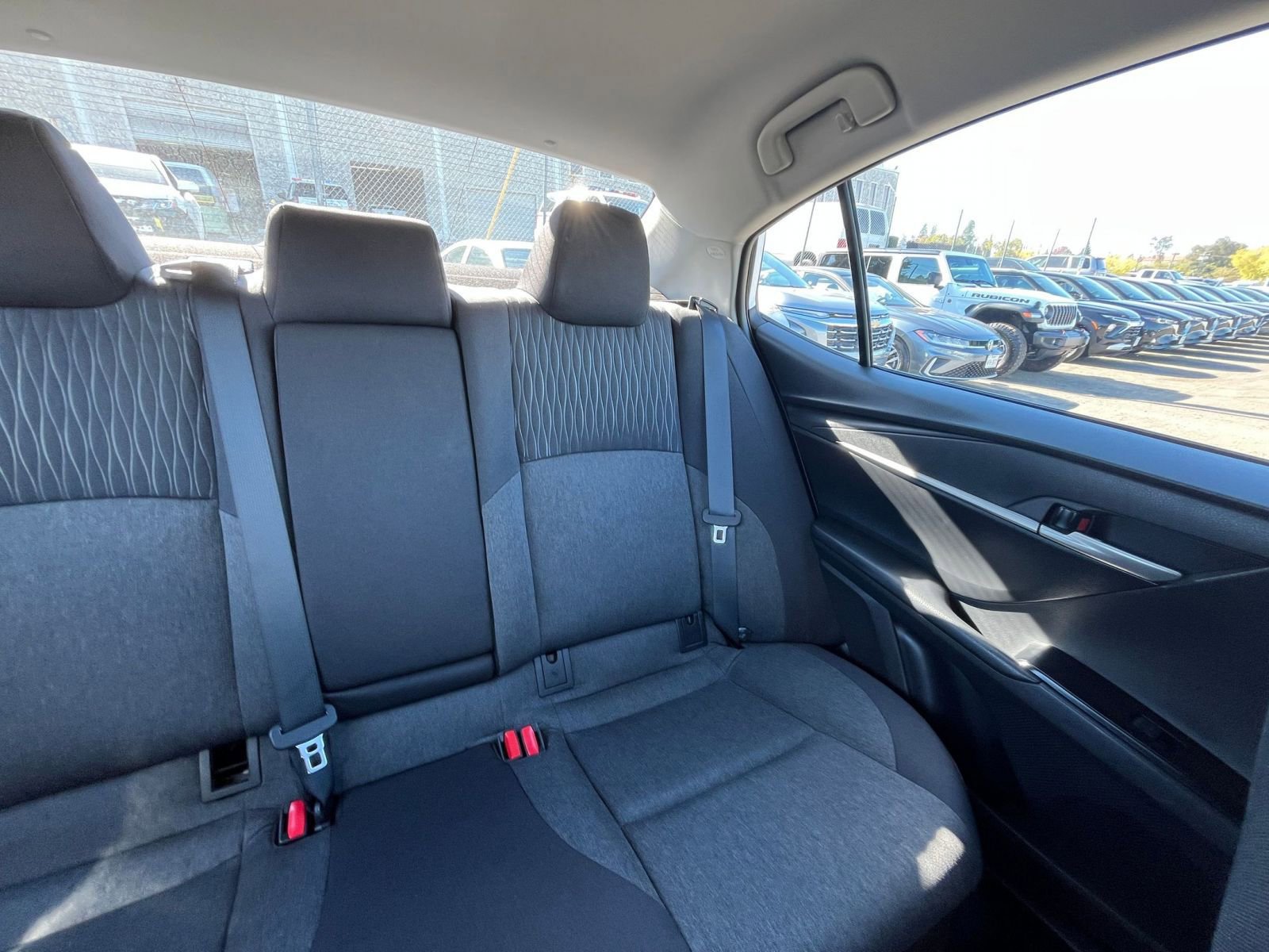 Used 2025 Toyota Camry LE image 43