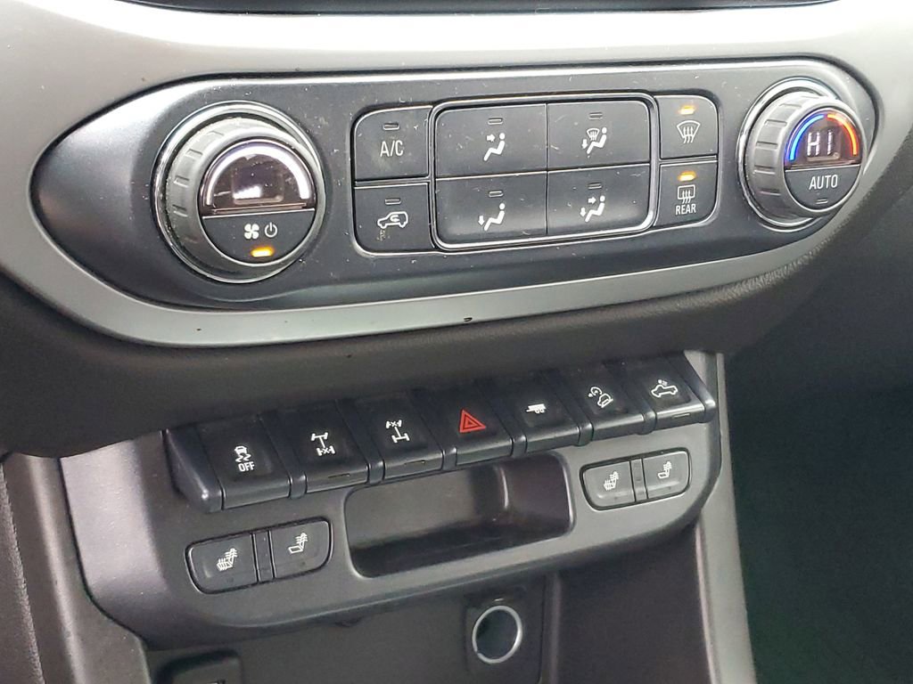 Used 2017 Chevrolet Colorado ZR2 w/ LPO, Premium Interior Package AWD/4WD image 17