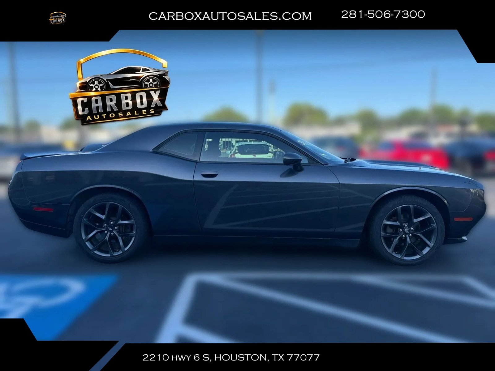 Used 2019 Dodge Challenger SXT w/ Blacktop Package RWD image 6