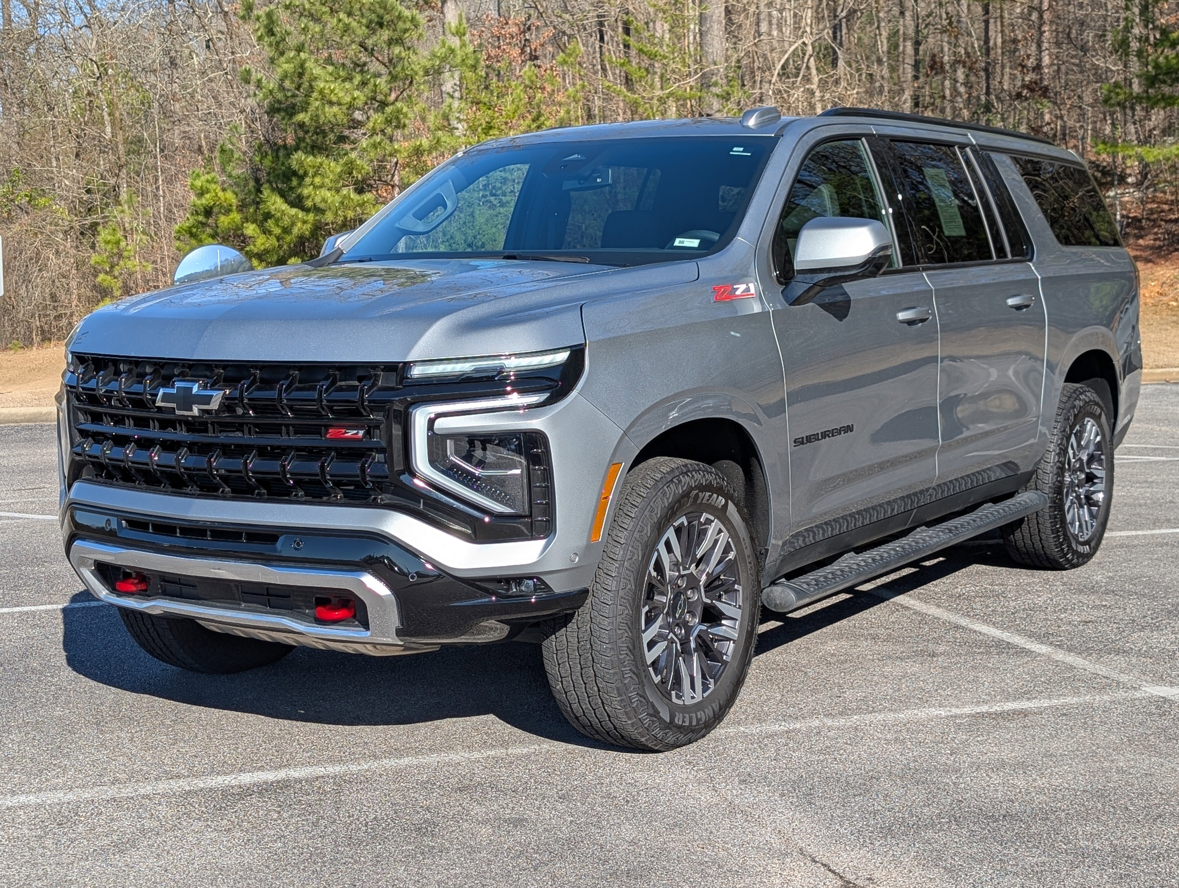 Used 2025 Chevrolet Suburban Z71 w/ Comfort Package image 5