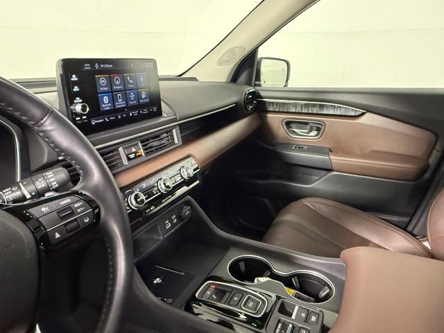 Used 2025 Honda Pilot Elite image 26