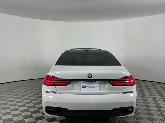 Used 2017 BMW 740i RWD image 6