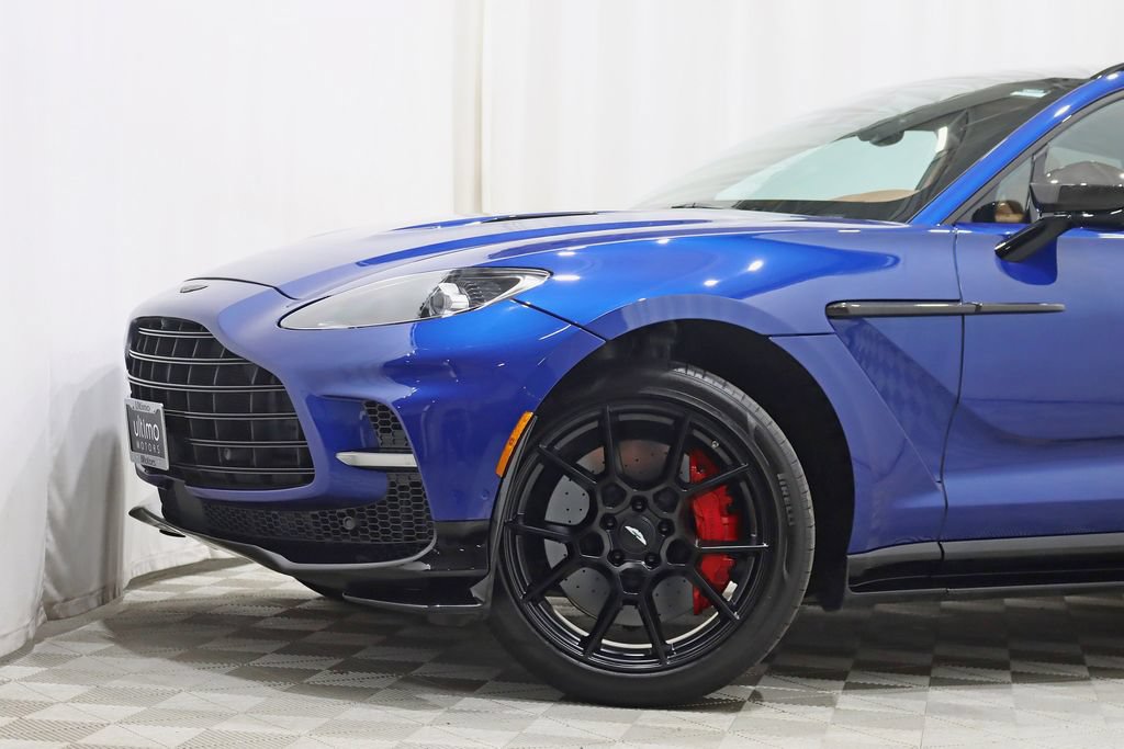 Used 2023 Aston Martin DBX 707 AWD/4WD image 2