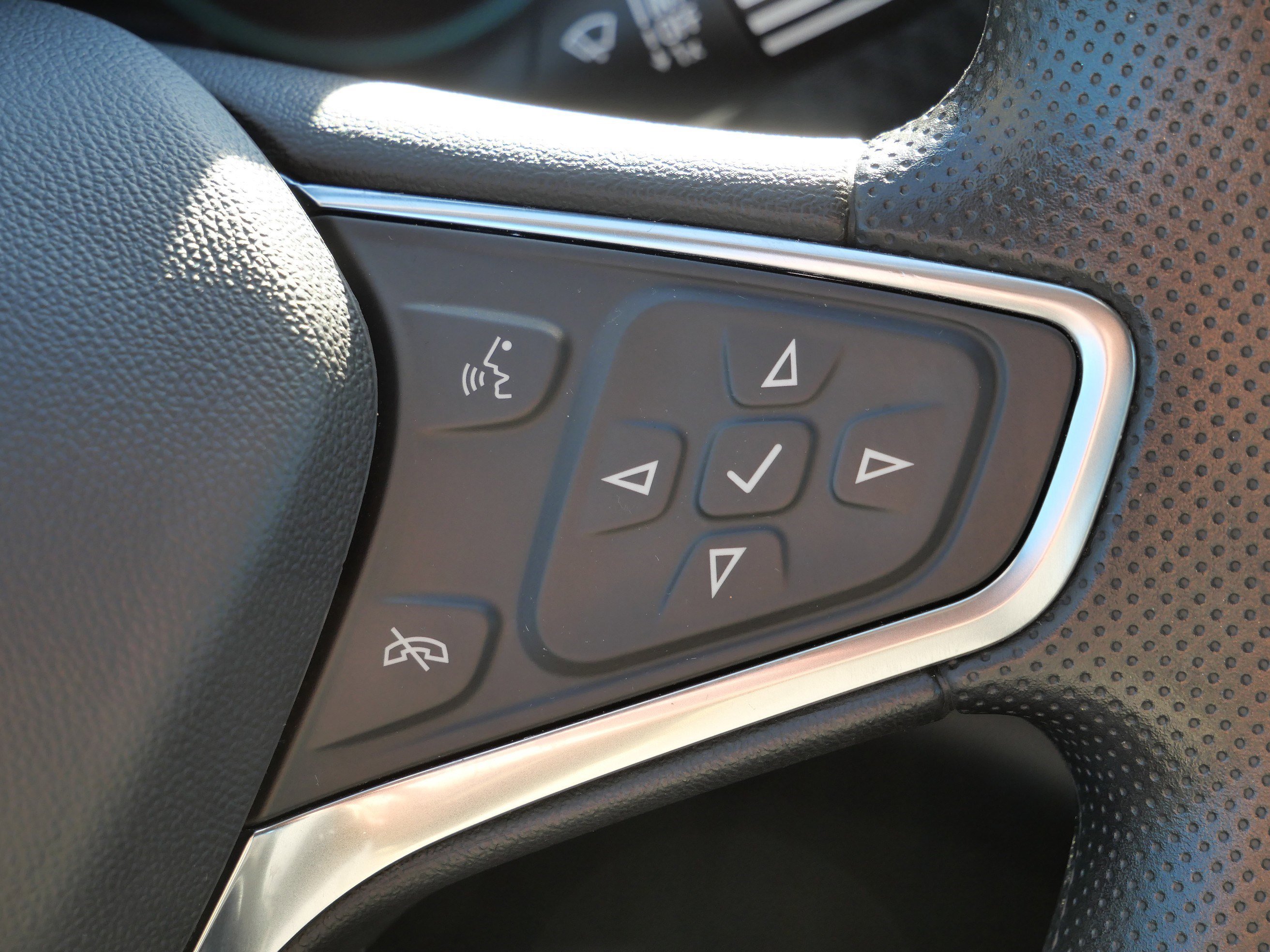 Used 2025 Chevrolet Malibu LT image 31