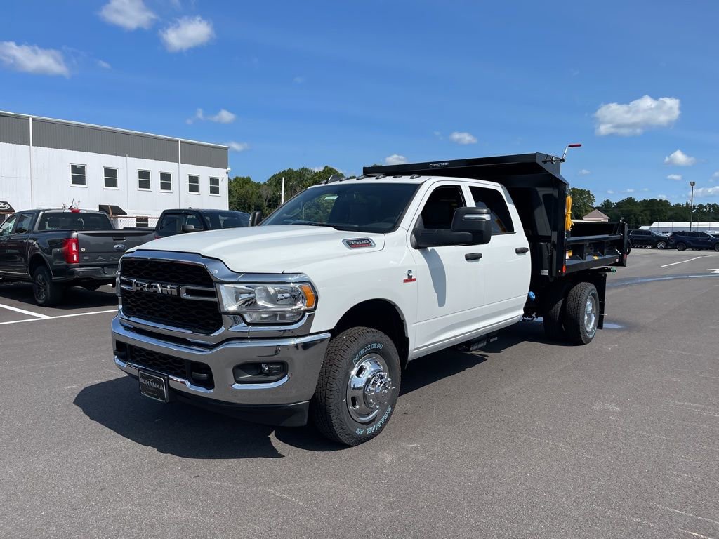 New 2024 RAM 3500 Tradesman w/ Chrome Appearance Group image 2