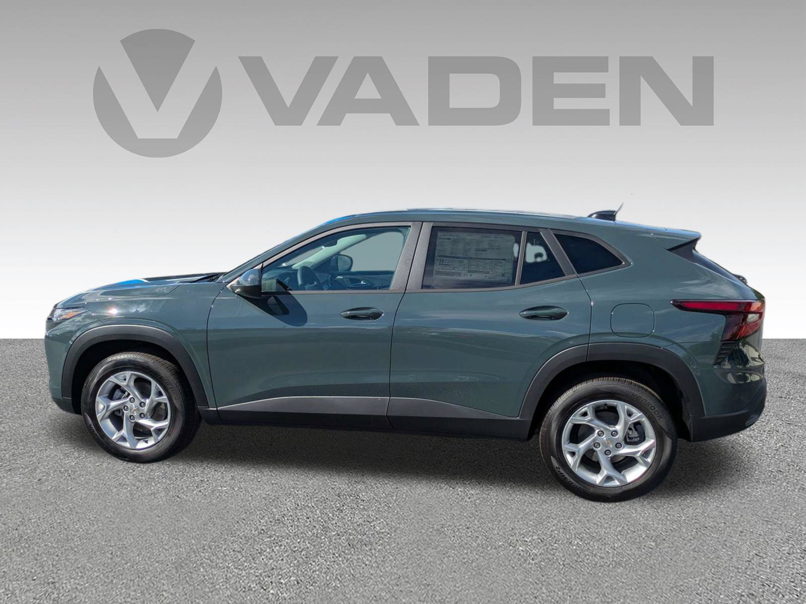 New 2026 Chevrolet Trax LS w/ LS Convenience Package FWD image 26