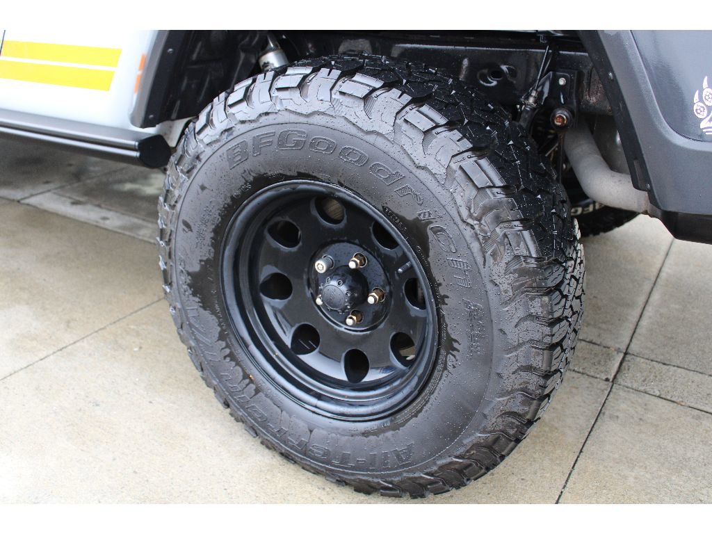 Used 2020 Jeep Gladiator Sport w/ Quick Order Package 24S image 9