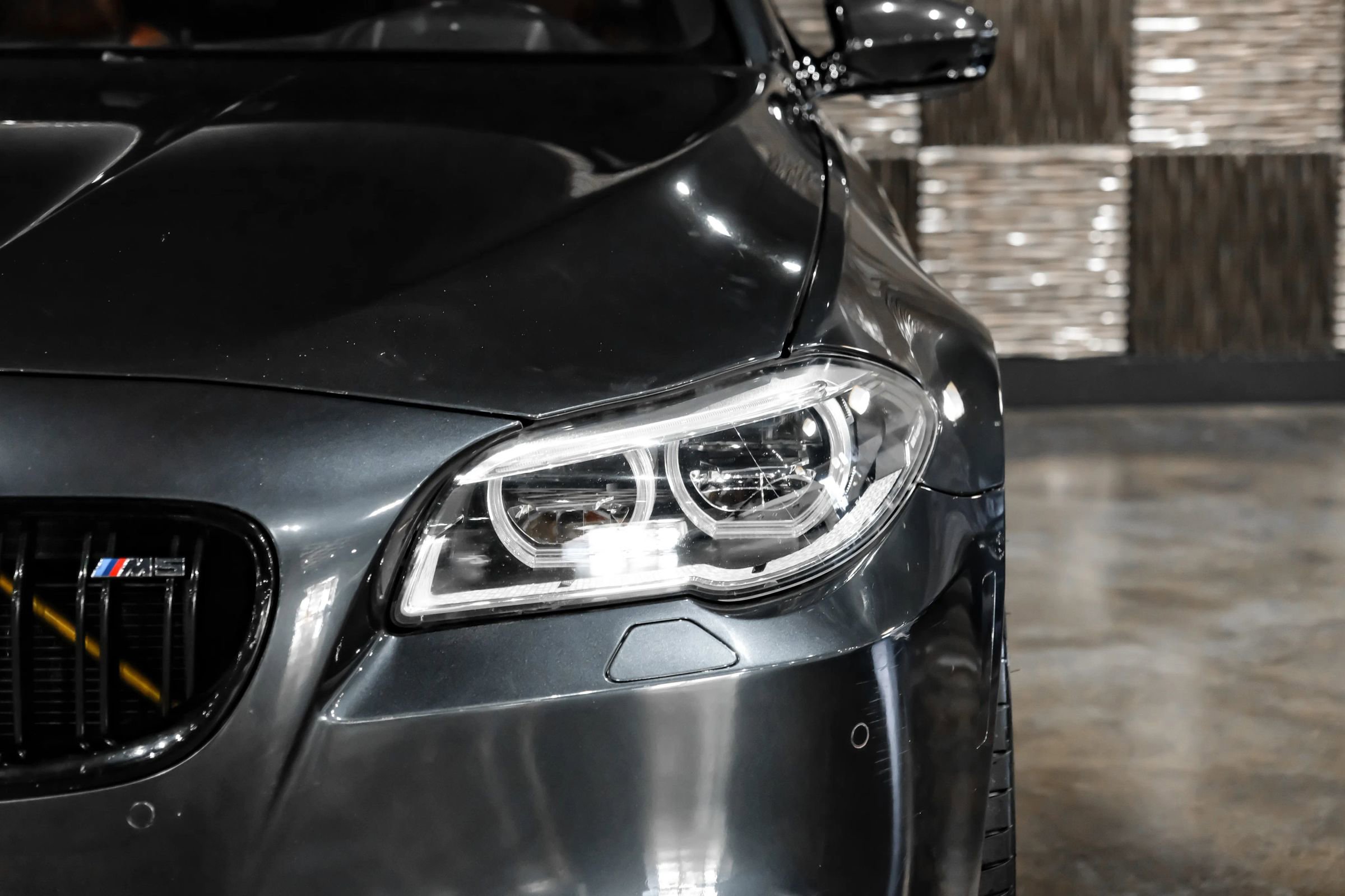 Used 2014 BMW M5 RWD image 53