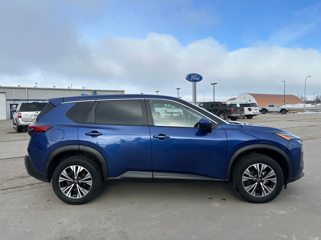 Used 2023 Nissan Rogue SV image 6
