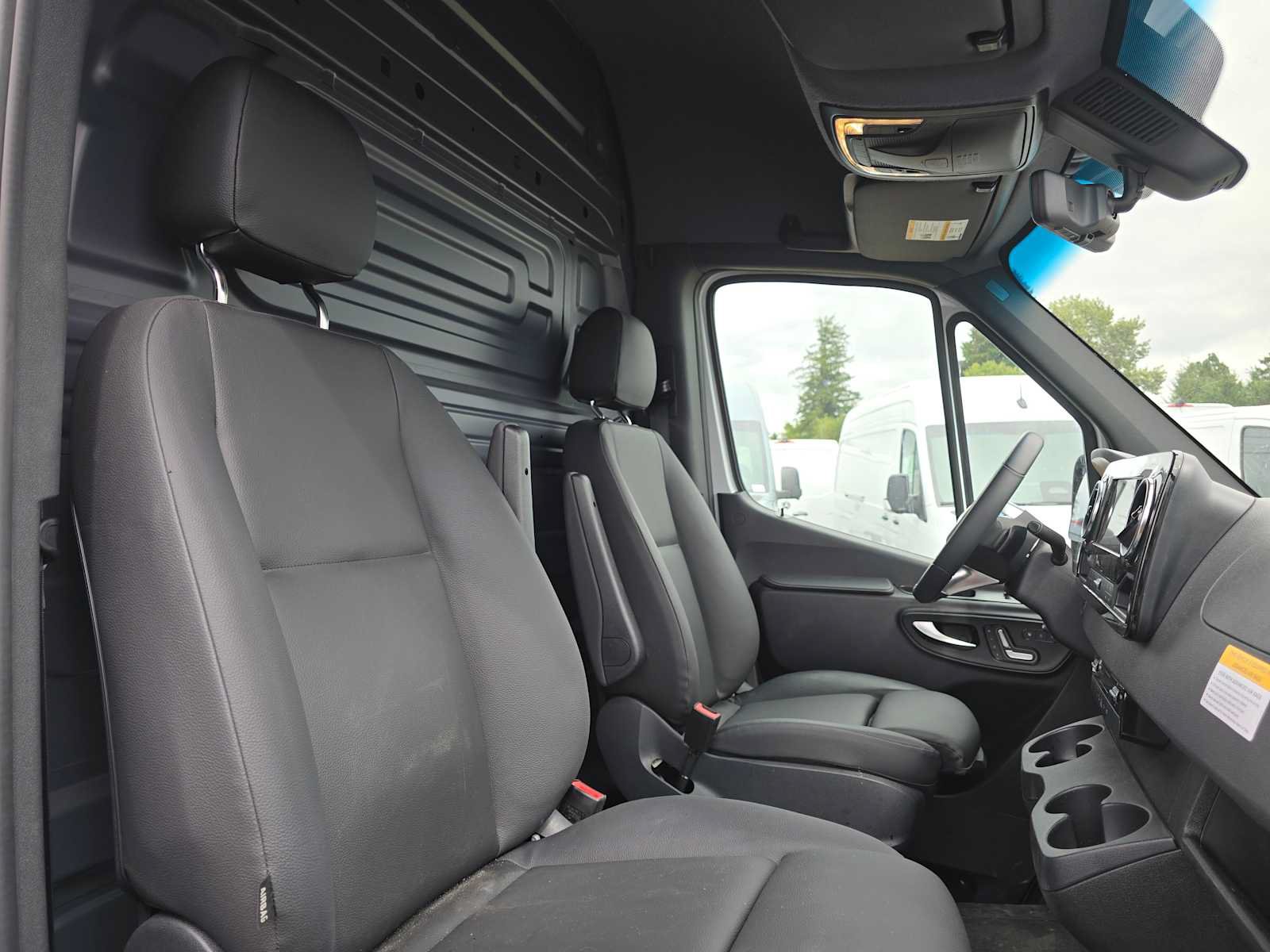 Used 2026 Mercedes-Benz Sprinter 2500 image 13