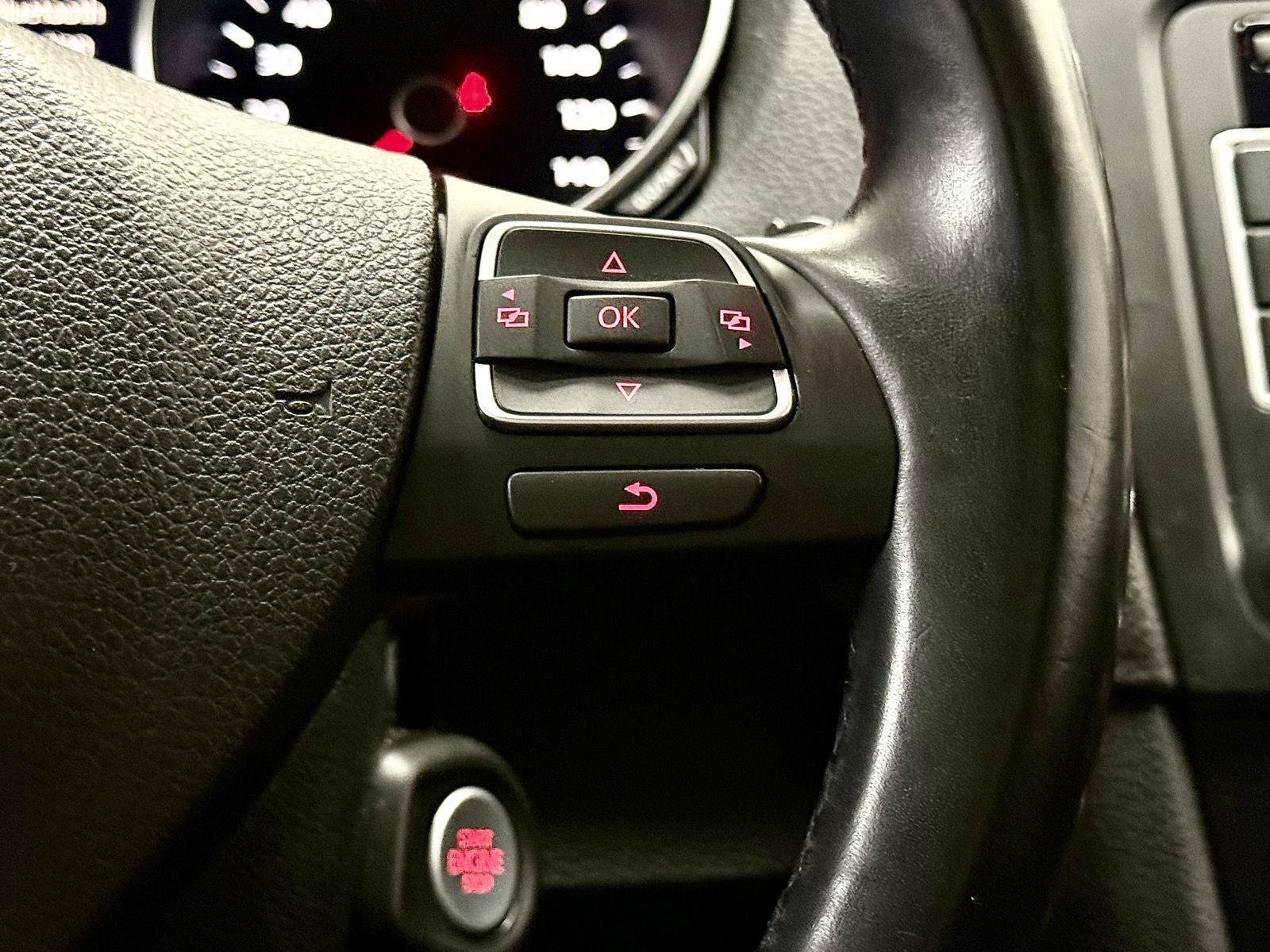 Used 2012 Volkswagen Jetta TDI FWD image 21