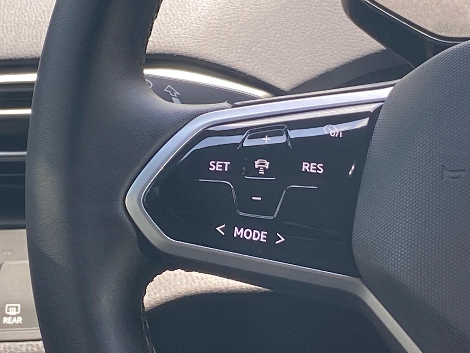 Certified 2023 Volkswagen ID.4 Pro S AWD/4WD image 7