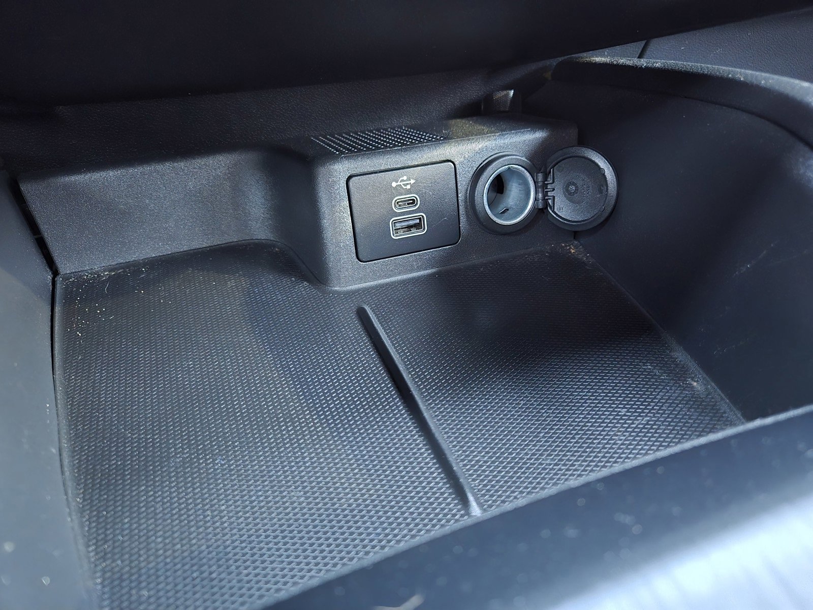 Used 2024 Ford Escape ST-Line image 18