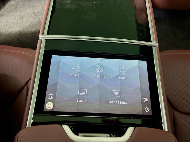 New 2026 Land Rover Range Rover Long Wheelbase Autobiography image 32