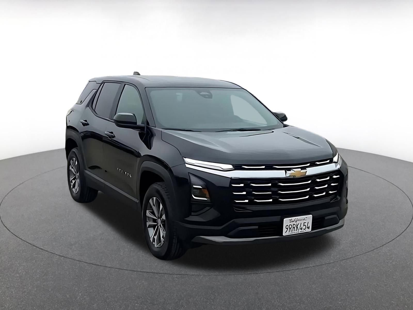Used 2025 Chevrolet Equinox LT image 3