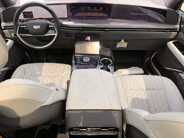 New 2026 Cadillac Escalade IQ Luxury 1 w/ LPO, Floor Liner Package AWD/4WD image 11