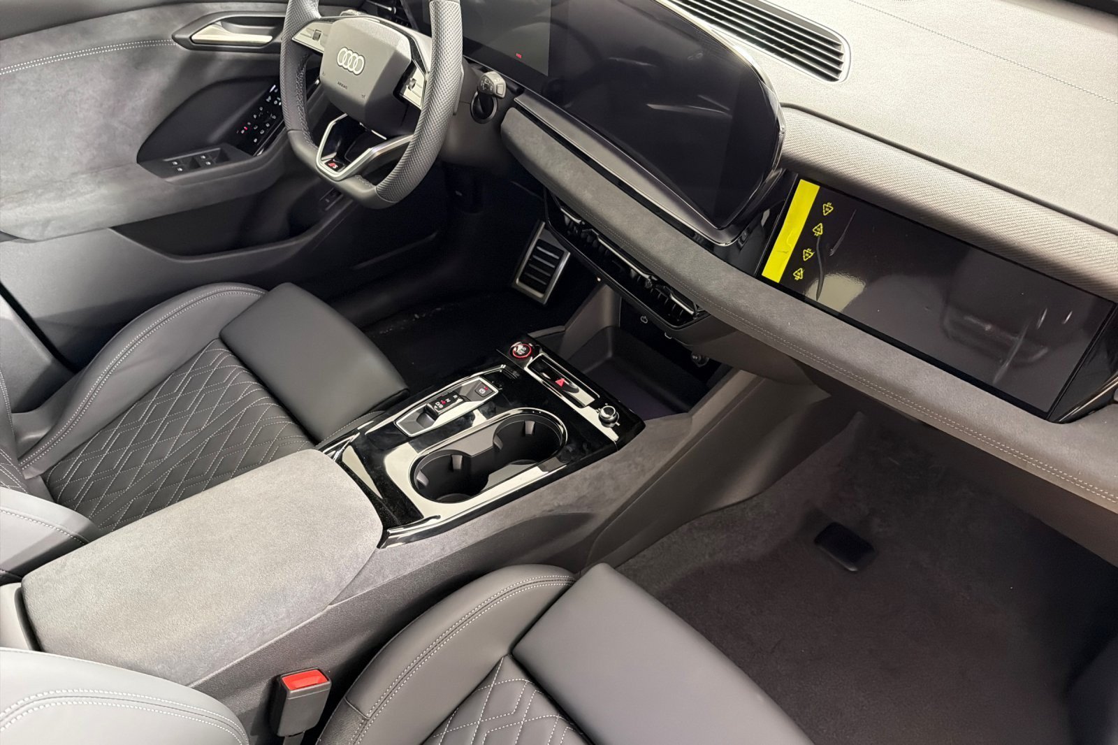 New 2027 Audi SQ6 e-tron Premium Plus AWD/4WD image 15