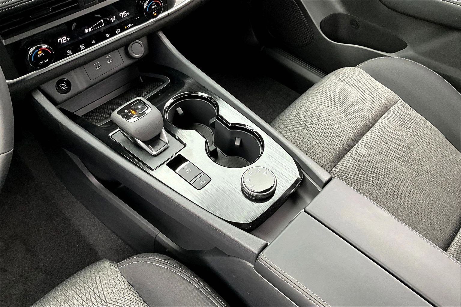 New 2026 Nissan Rogue SV AWD/4WD image 12