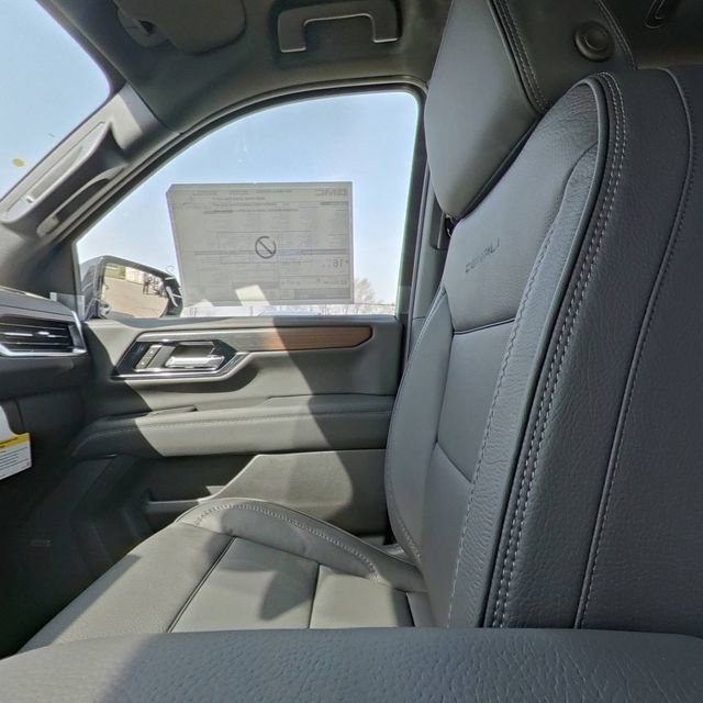 New 2026 GMC Yukon XL Denali w/ Sun & Power Step Package image 28