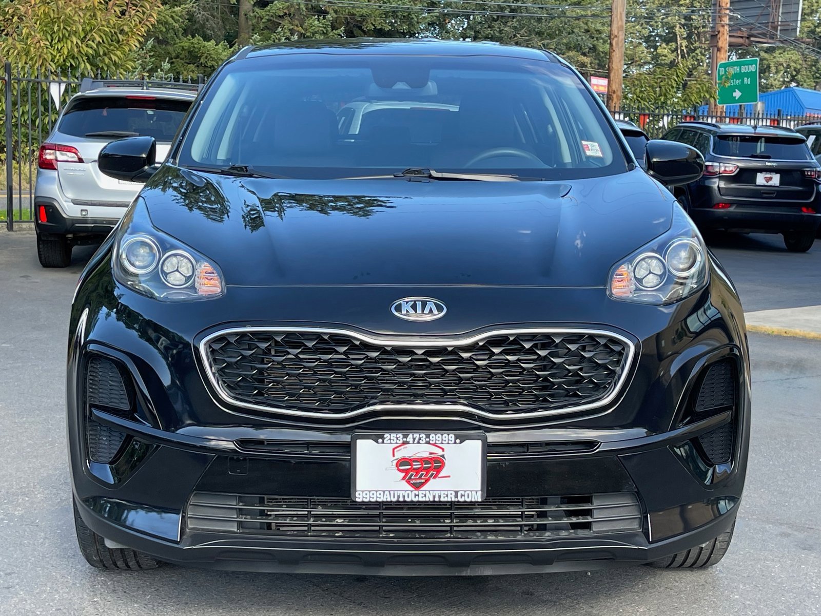 Used 2020 Kia Sportage LX image 2