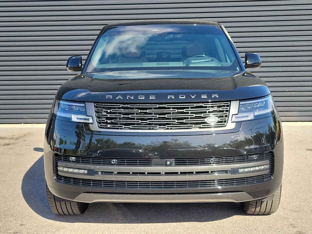 Used 2025 Land Rover Range Rover Long Wheelbase SE image 10