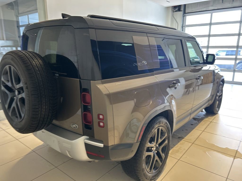 Used 2020 Land Rover Defender 110 HSE image 16