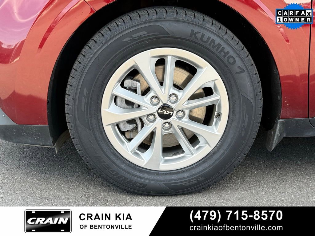 Used 2022 Kia Carnival LX image 36