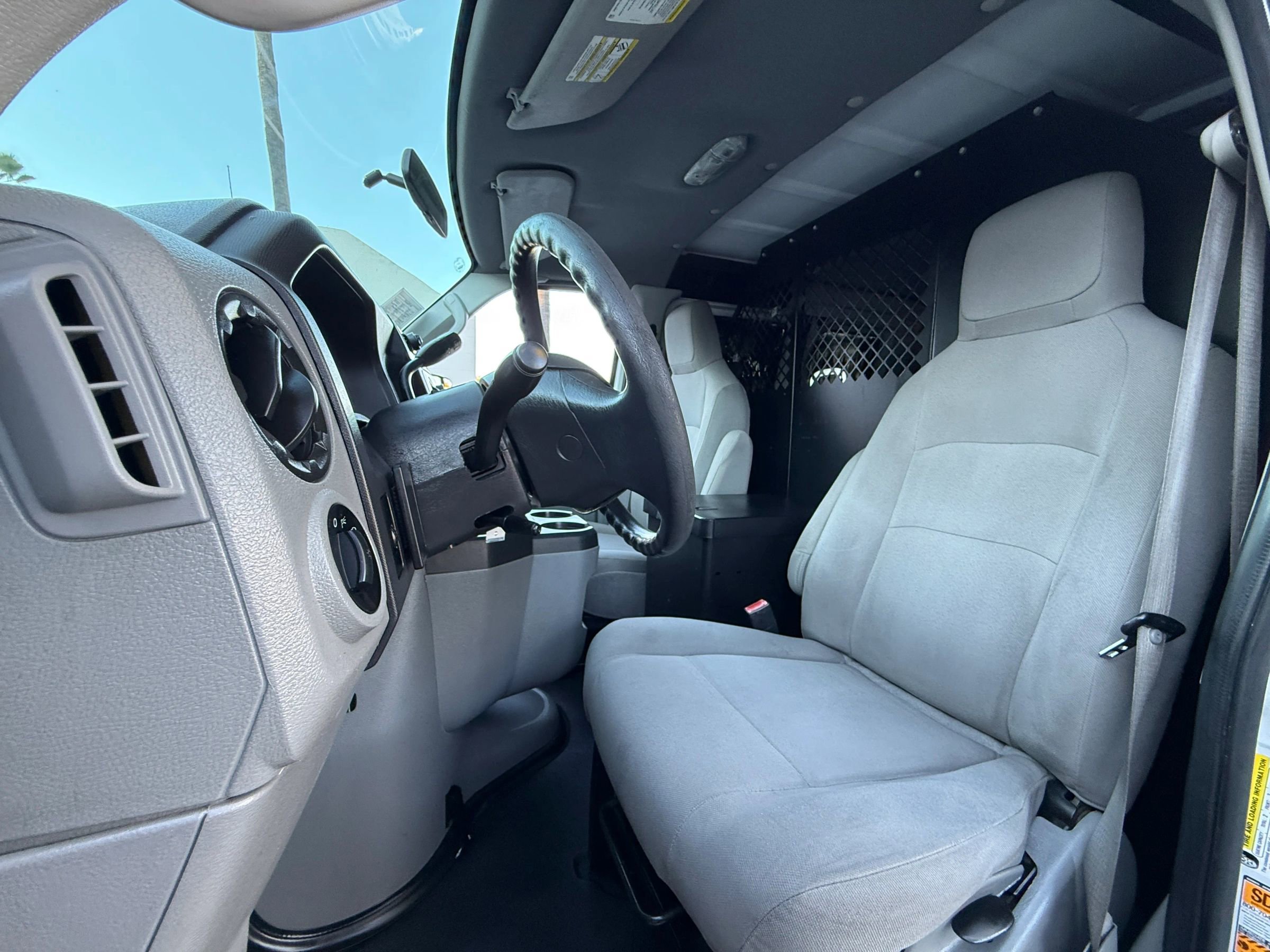 Used 2014 Ford E-150 and Econoline 150 w/ Power Group image 11