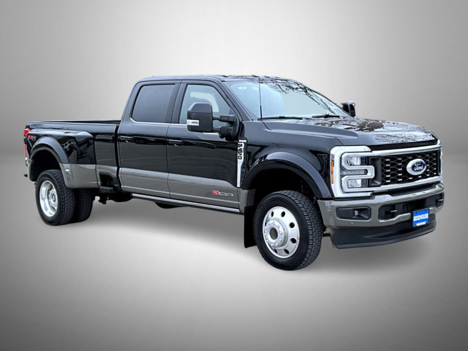 Used 2026 Ford F450 King Ranch w/ FX4 Off-Road Package image 3