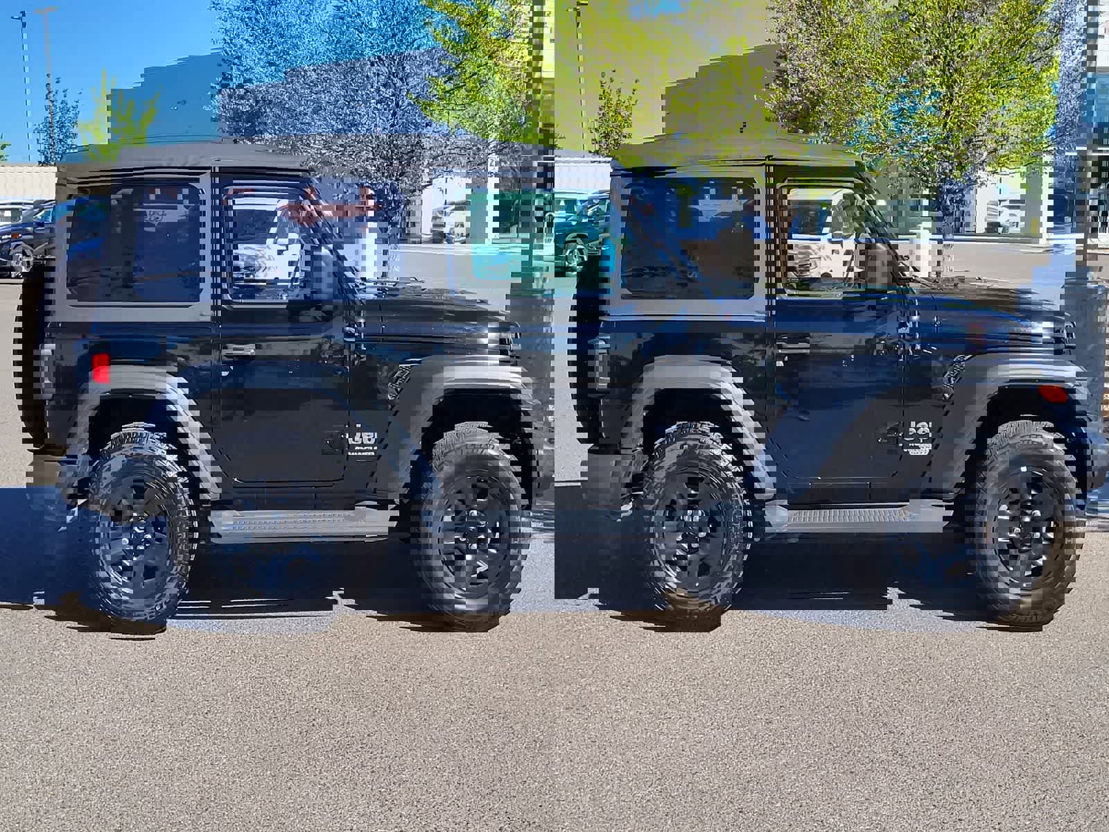 Used 2019 Jeep Wrangler Sport image 4