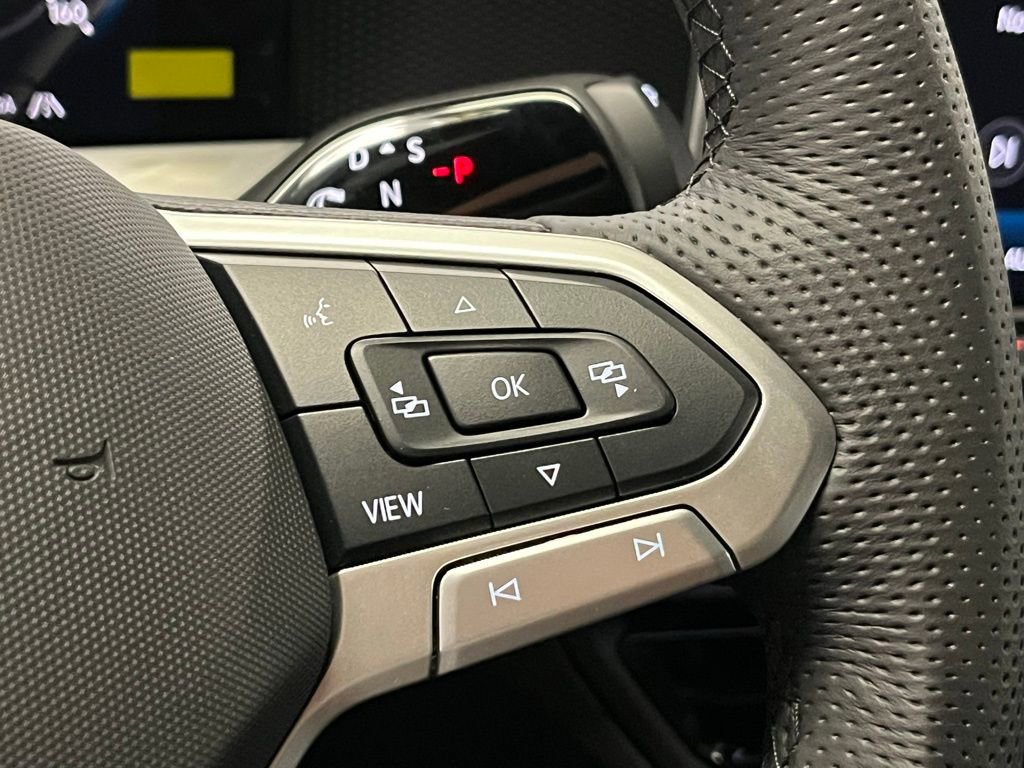 New 2025 Volkswagen Tiguan SE R-Line image 28