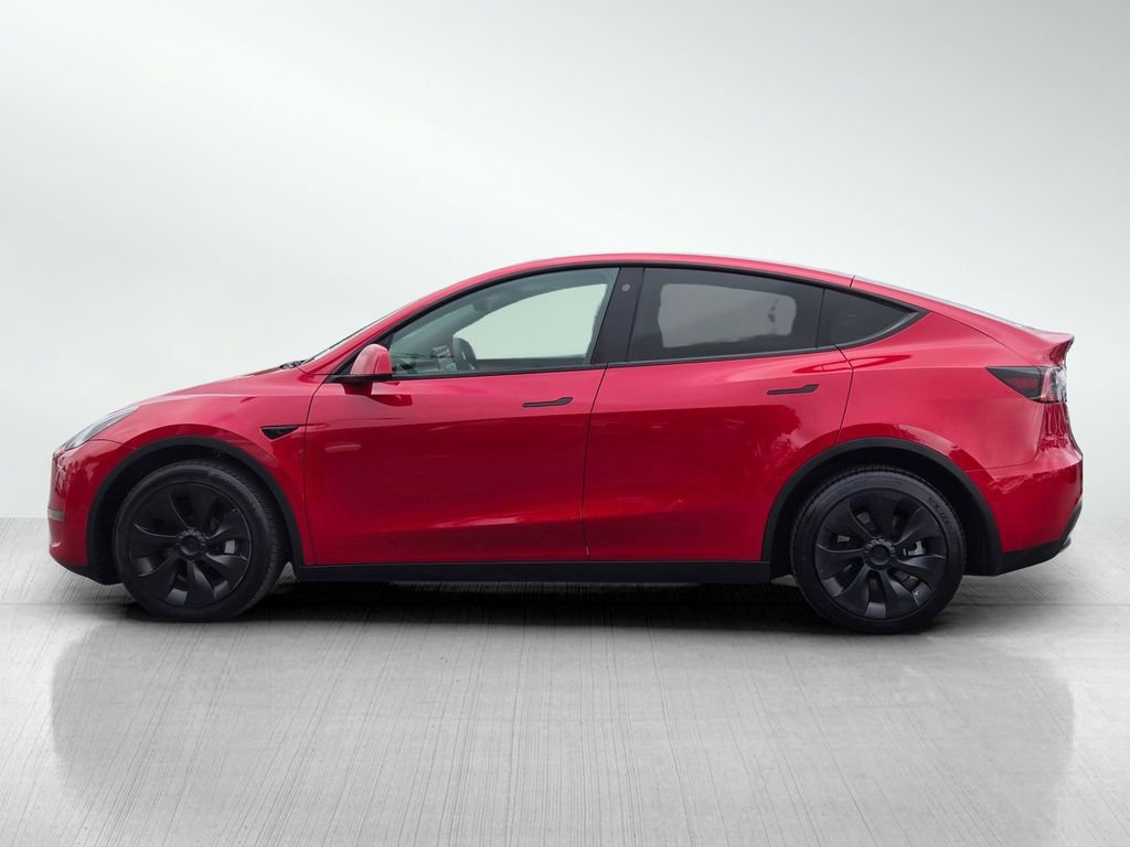 Used 2022 Tesla Model Y Long Range image 7
