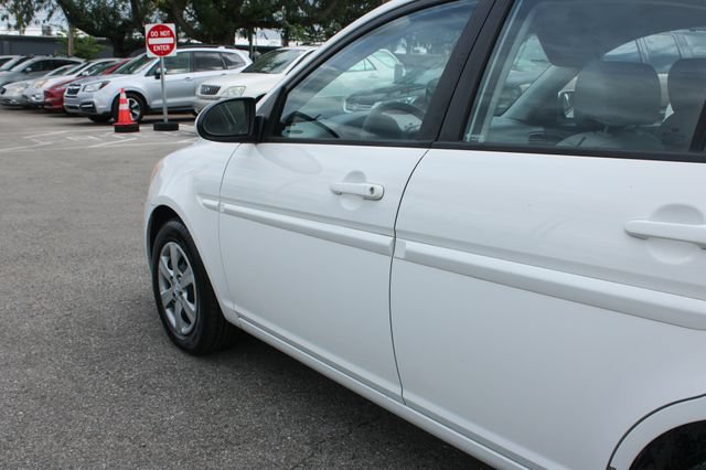 Used 2008 Hyundai Accent GLS FWD image 34