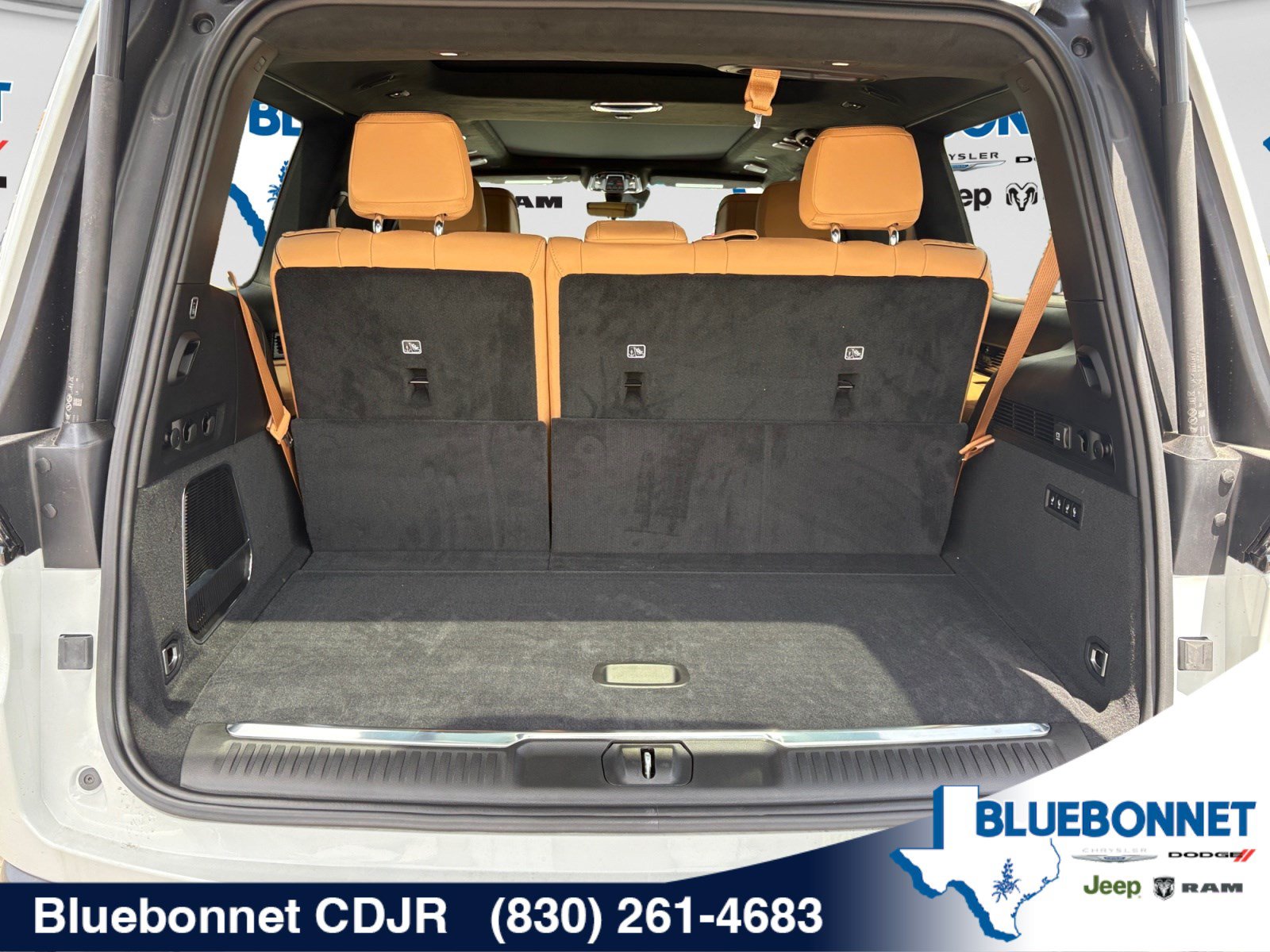 New 2026 Jeep Grand Wagoneer Summit AWD/4WD image 23