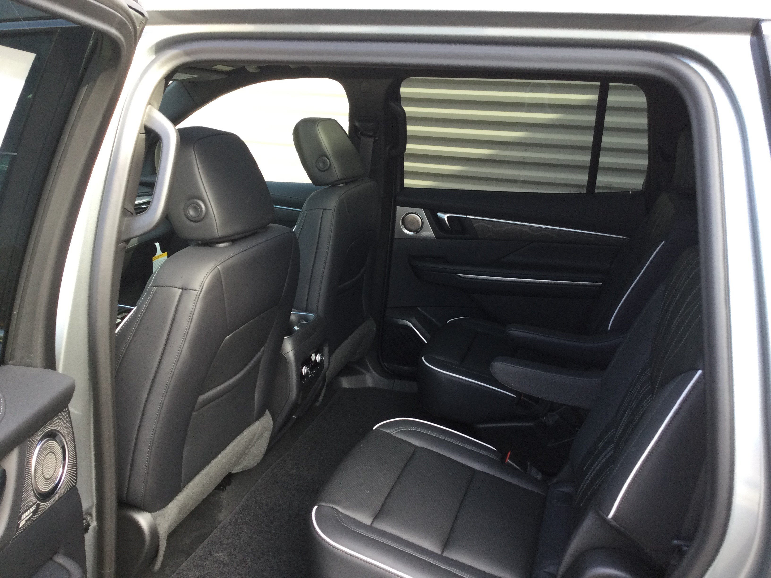New 2027 Buick Enclave Avenir w/ LPO, Floor Liner Package AWD/4WD image 6