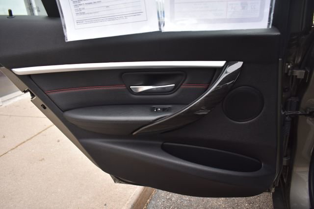 Used 2016 BMW 328i xDrive Sedan w/ Technology Package image 40