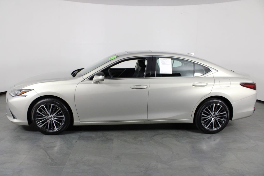 Used 2023 Lexus ES 250 w/ Premium Package image 10