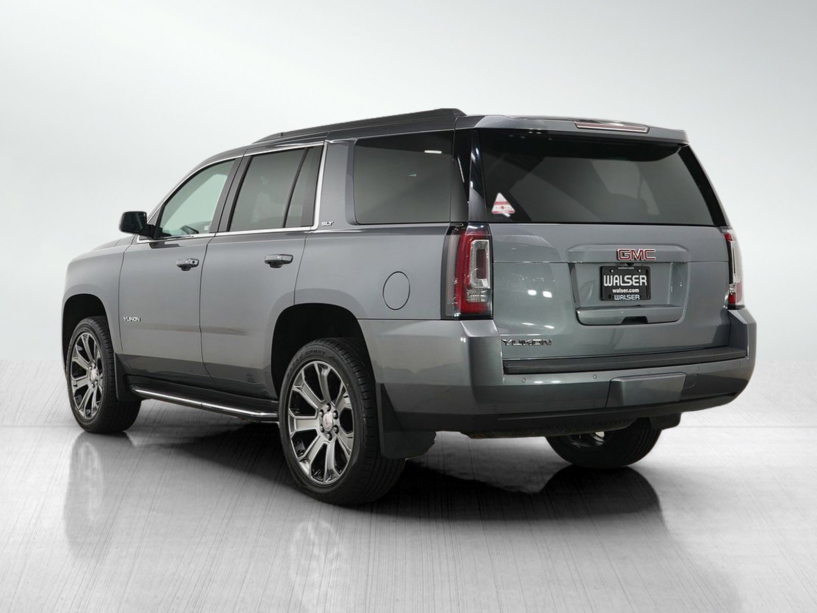 Used 2019 GMC Yukon SLT AWD/4WD image 3