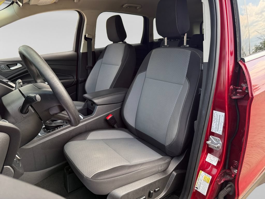 Used 2019 Ford Escape SE FWD image 21
