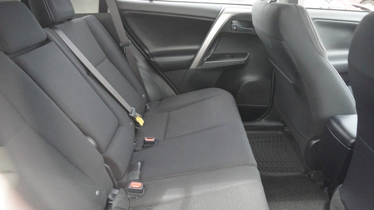 Used 2017 Toyota RAV4 XLE FWD image 10