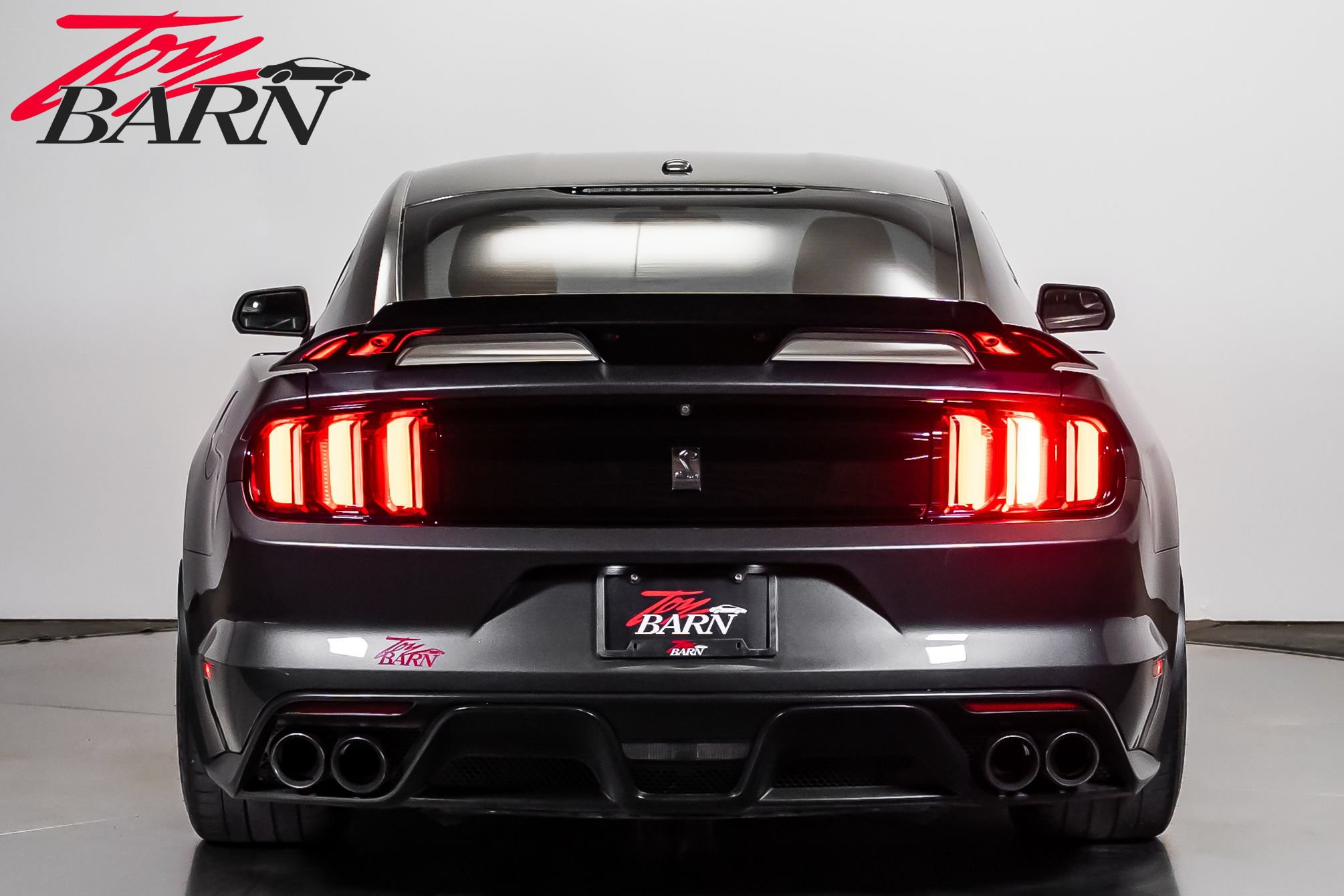 Used 2016 Ford Mustang Shelby GT350 w/ Technology Package RWD image 4