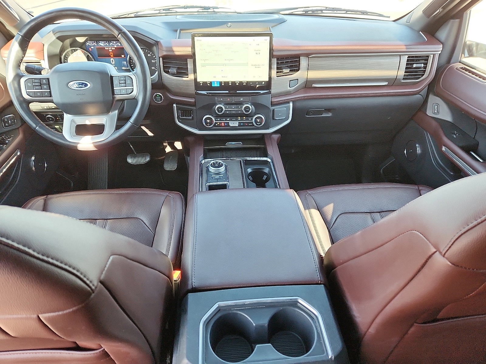 Used 2024 Ford Expedition Limited image 11