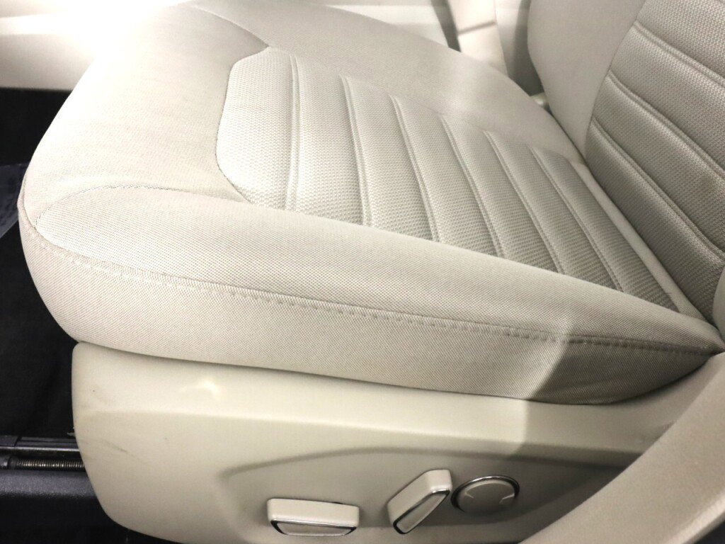 Used 2018 Ford Fusion SE image 27