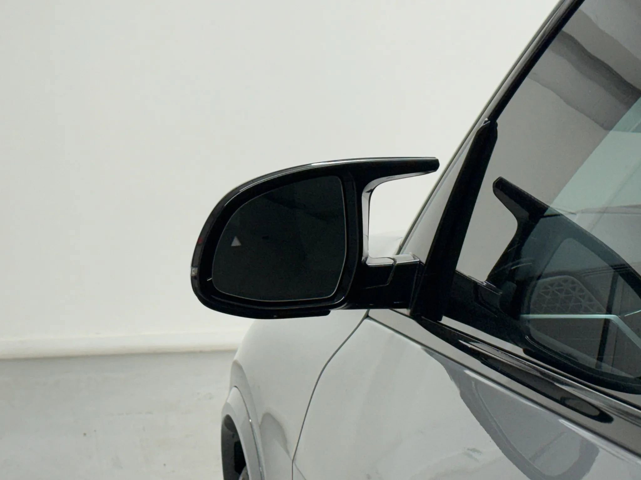 Used 2024 BMW X5 M60i image 44