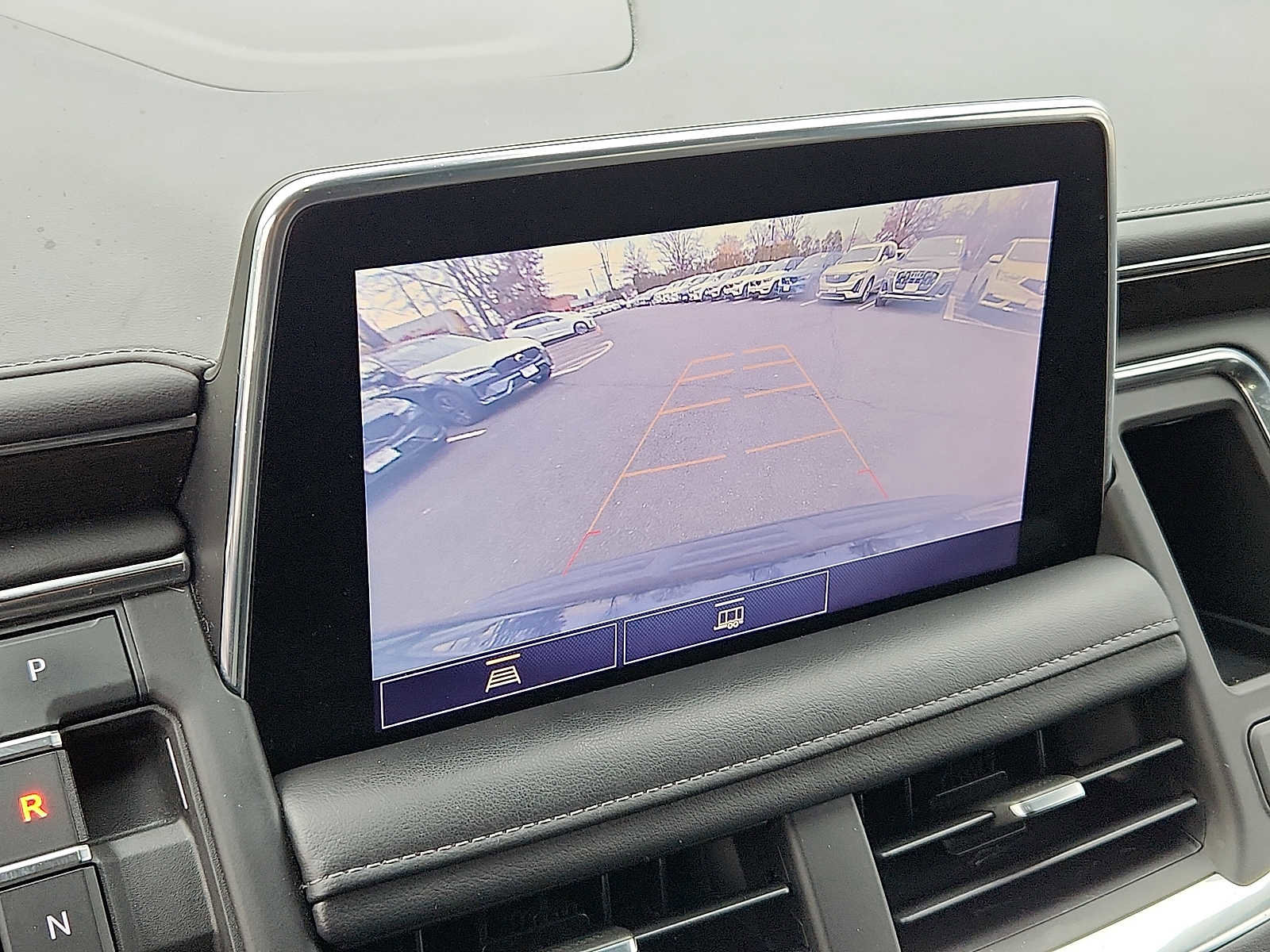 Used 2021 GMC Yukon SLE image 17